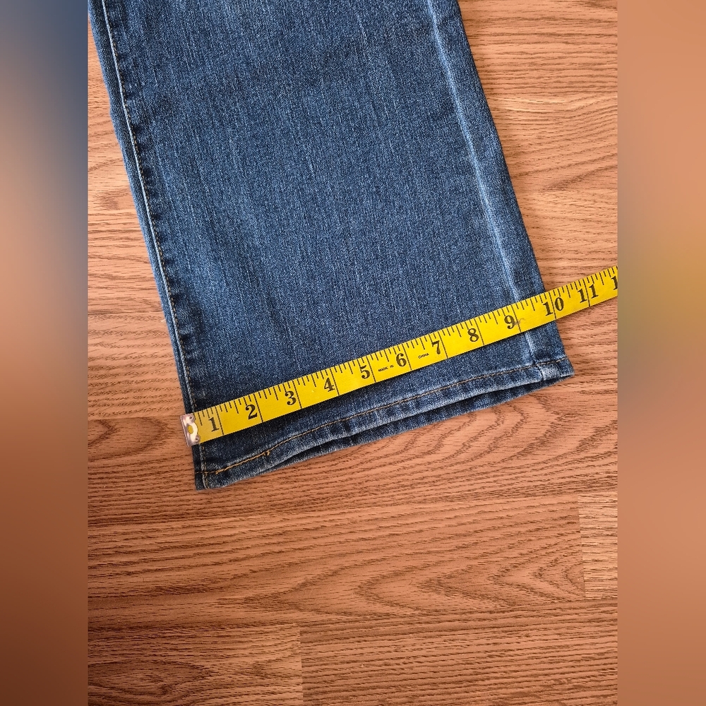 Levi's Mid-Rise Bootcut Women's Denim Jeans - Picture 8 of 10